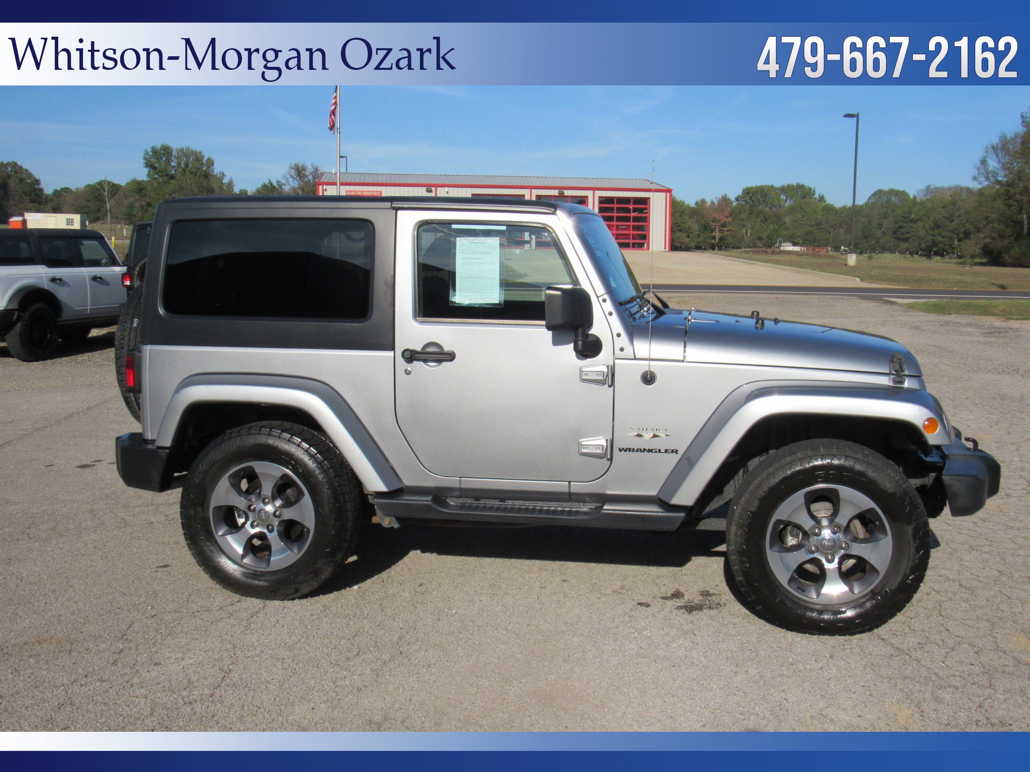 Used 2016 Jeep Wrangler Sahara w/ Connectivity Group AWD/4WD image 16