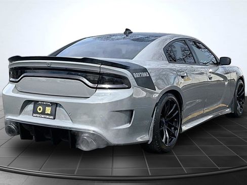 Used 2018 Dodge Charger R/T image 6