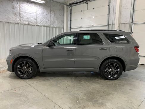 Used 2024 Dodge Durango R/T w/ Blacktop Package AWD/4WD image 4