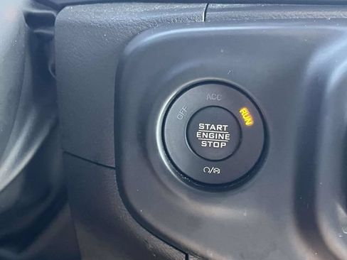 Used 2022 Jeep Wrangler Unlimited Sport AWD/4WD image 31