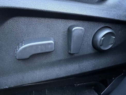 Used 2022 Subaru Forester Premium image 21