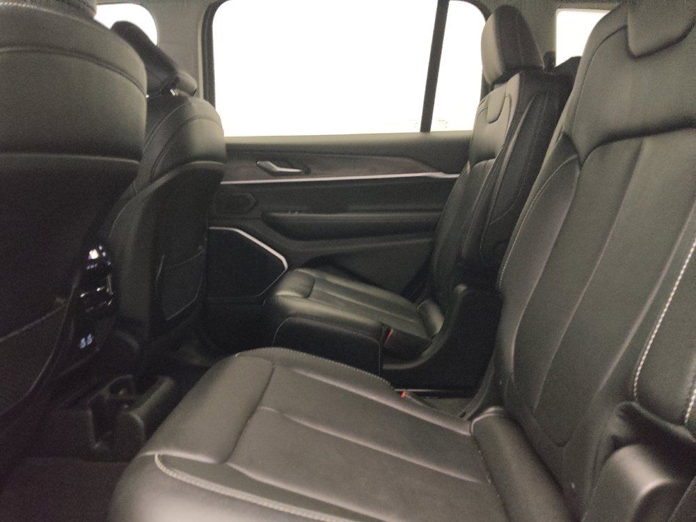 Used 2021 Jeep Grand Cherokee L Limited RWD image 18
