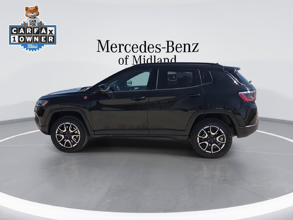 Used 2025 Jeep Compass Trailhawk AWD/4WD image 5