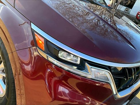 Used 2024 Kia Carnival LX image 24