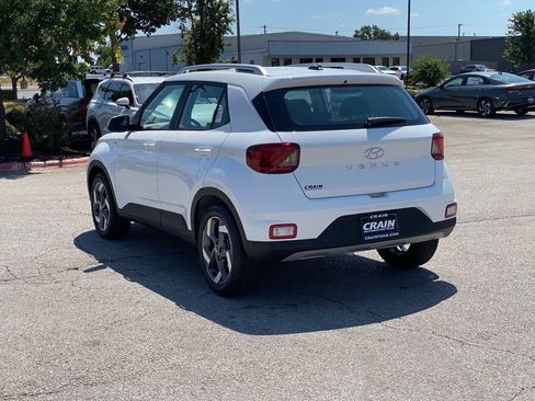 New 2026 Hyundai Venue SEL FWD image 5