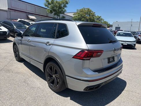 Used 2023 Volkswagen Tiguan SE R-Line FWD image 4