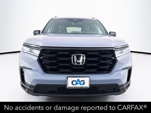 Used 2025 Honda Pilot Sport image 2