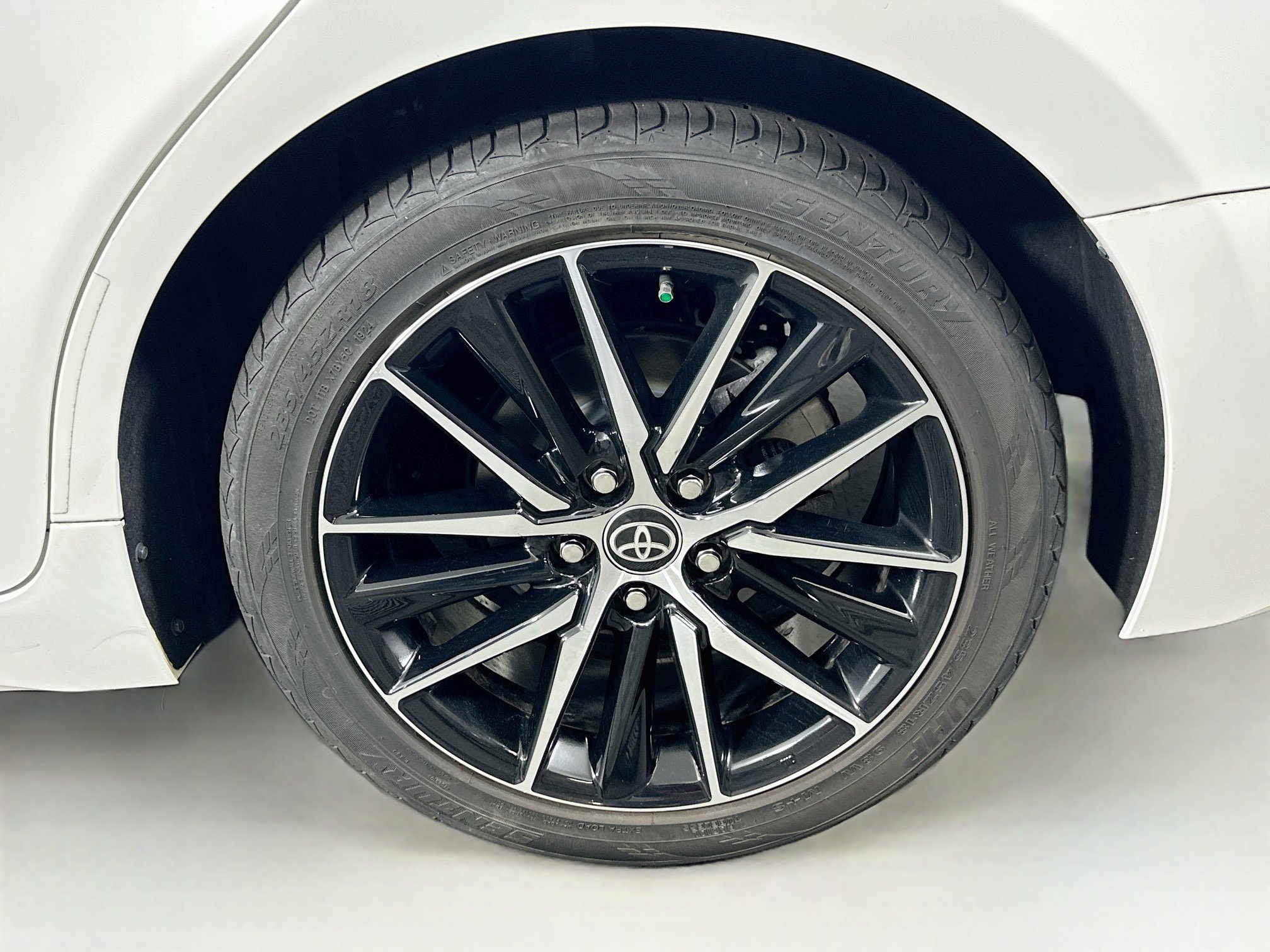 Used 2022 Toyota Camry SE w/ Audio Upgrade Package FWD image 11