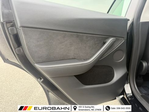 Used 2023 Tesla Model Y Performance AWD/4WD image 10