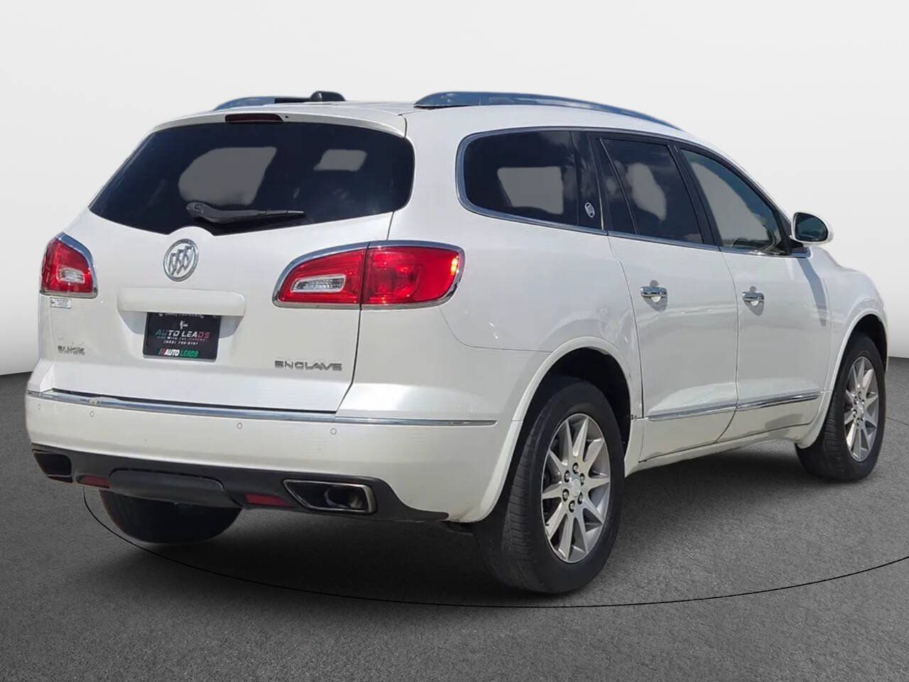 Used 2016 Buick Enclave Leather w/ Trailering Package FWD image 5