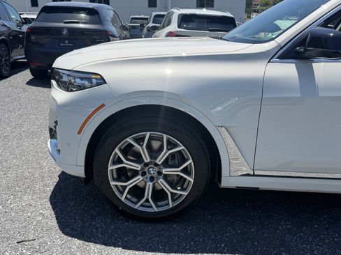 Used 2021 BMW X7 xDrive40i w/ Premium Package AWD/4WD image 7