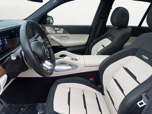 Certified 2025 Mercedes-Benz GLE 53 AMG 4MATIC image 10