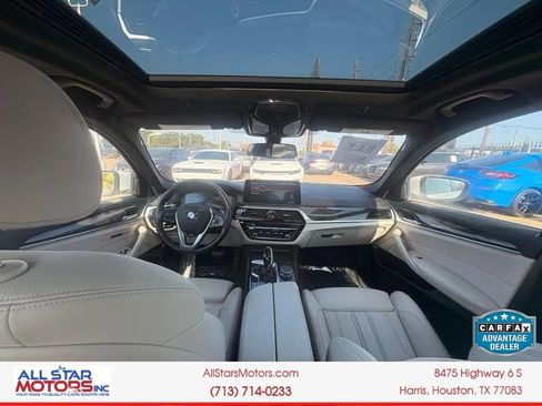 Used 2023 BMW 530i xDrive w/ Convenience Package AWD/4WD image 15
