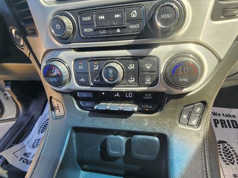 Used 2018 GMC Yukon SLT w/ Open Road Package AWD/4WD image 35