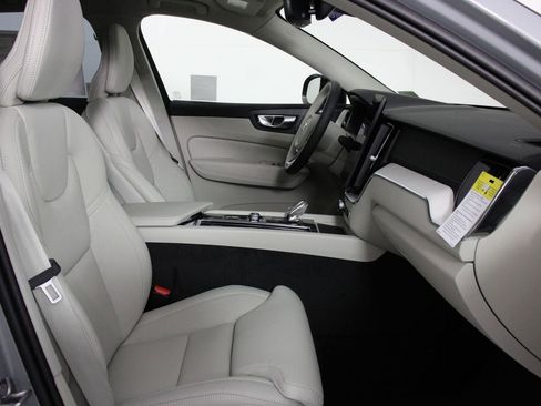 New 2026 Volvo XC60 B5 Ultra w/ Climate Package PRO AWD/4WD image 10