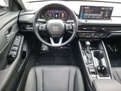 Used 2024 Honda Accord Touring image 12