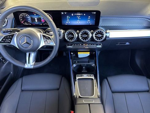 New 2025 Mercedes-Benz GLB 250 image 24