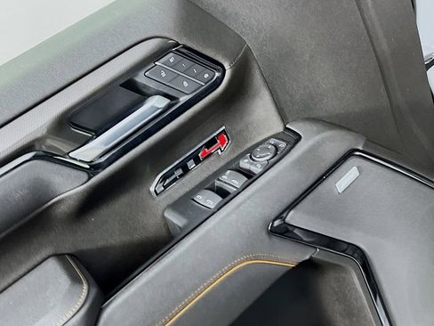 Certified 2025 GMC Sierra 1500 AT4 w/ AT4 Premium Package AWD/4WD image 17