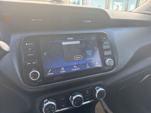 Used 2023 Nissan Kicks SV FWD image 8