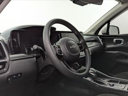 Used 2022 Kia Sorento LX image 23