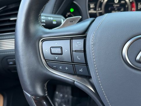 Certified 2023 Lexus LS 500 AWD w/ Luxury Package image 20
