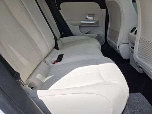Used 2023 Mercedes-Benz GLA 250 4MATIC image 33