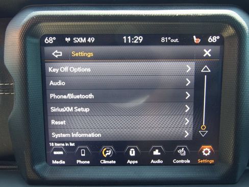 Used 2019 Jeep Wrangler Unlimited Sahara w/ Dual Top Group AWD/4WD image 36