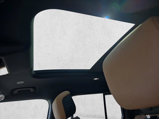 New 2026 Land Rover Defender 110 X-Dynamic SE AWD/4WD image 28