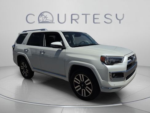 Used 2021 Toyota 4Runner Limited AWD/4WD image 7