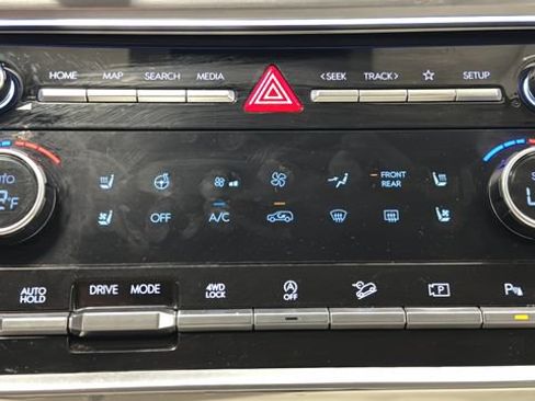 Used 2024 Hyundai Santa Fe Calligraphy AWD/4WD image 18