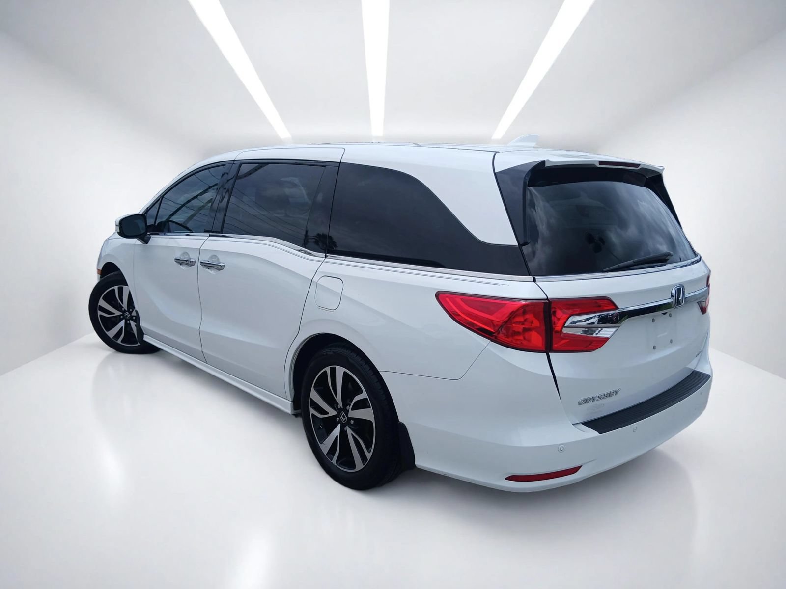 Used 2020 Honda Odyssey Elite image 5