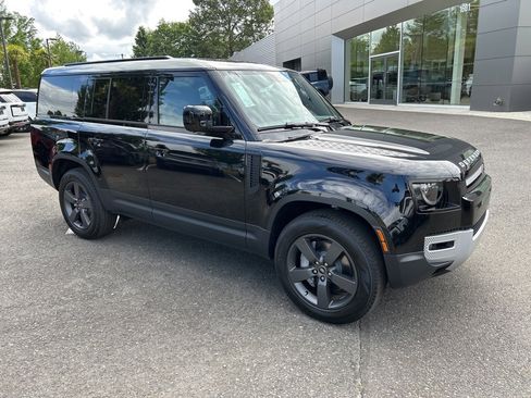 New 2025 Land Rover Defender 130 S image 8