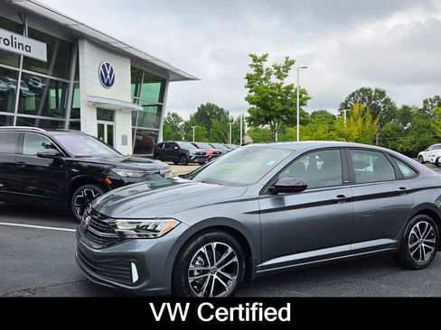 Used 2023 Volkswagen Jetta Sport FWD image 1