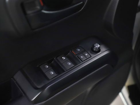 Used 2023 Toyota Tacoma SR AWD/4WD image 20
