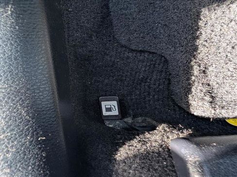 Used 2014 Toyota RAV4 XLE image 29