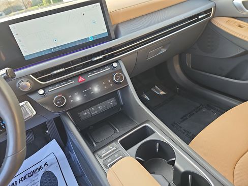Used 2025 Hyundai Sonata Limited image 26
