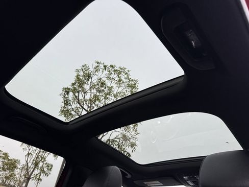 New 2026 Mercedes-Benz GLB 250 image 3