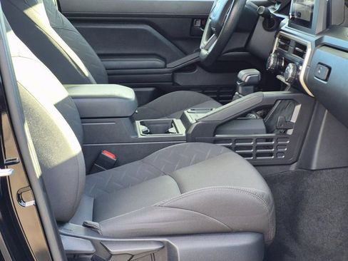 Used 2025 Toyota Tacoma SR image 19