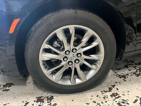 Used 2024 Buick Enclave Avenir w/ Avenir Technology Package AWD/4WD image 9