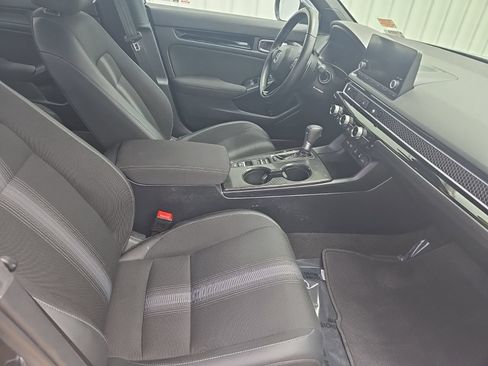 Used 2025 Honda Civic Sport image 10