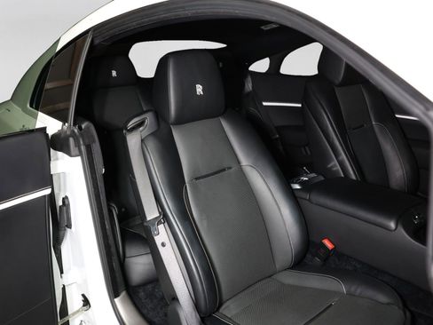 Used 2019 Rolls-Royce Wraith RWD image 6