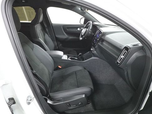 Used 2023 Volvo C40 P8 Recharge Plus AWD/4WD image 33