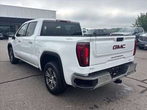Certified 2025 GMC Sierra 1500 SLT AWD/4WD image 4