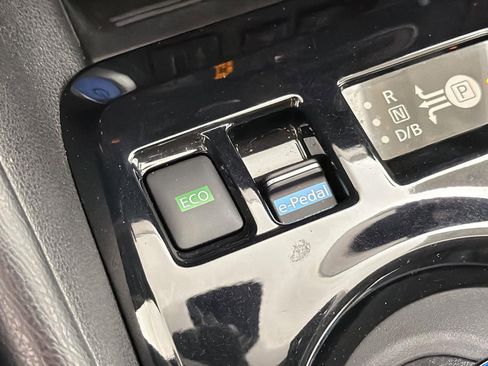 Used 2024 Nissan Leaf SV Plus FWD image 18