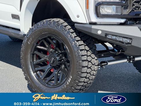 New 2026 Ford F250 Lariat w/ Black Appearance Package image 17