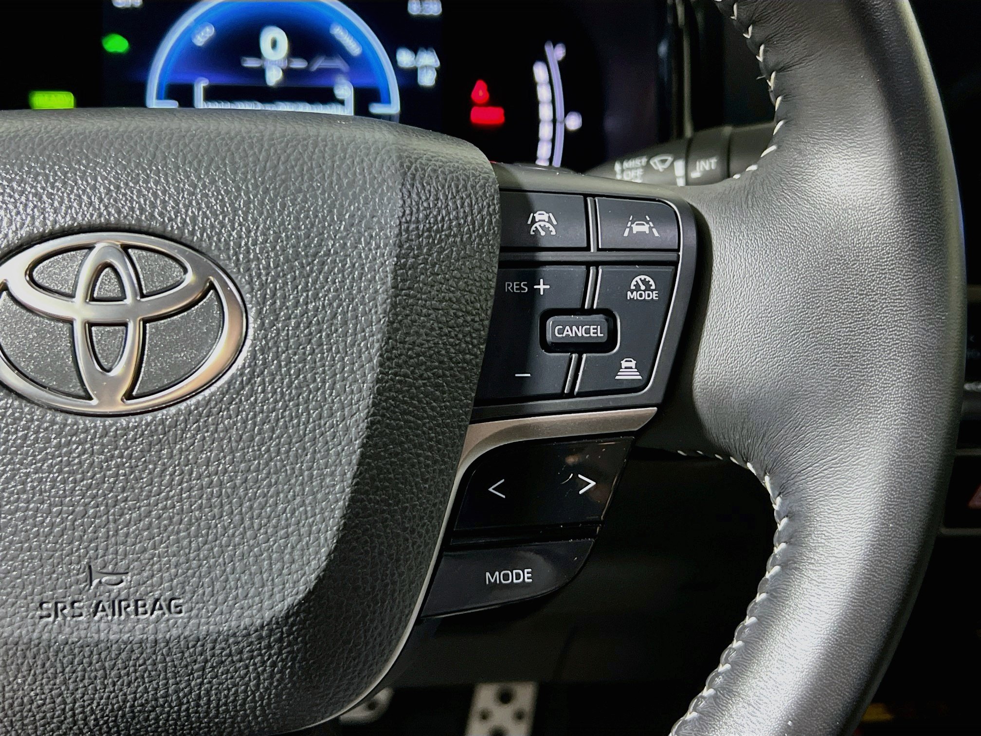 Used 2025 Toyota Camry SE FWD image 19
