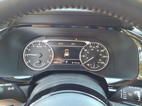 Used 2022 Nissan Pathfinder SL image 8