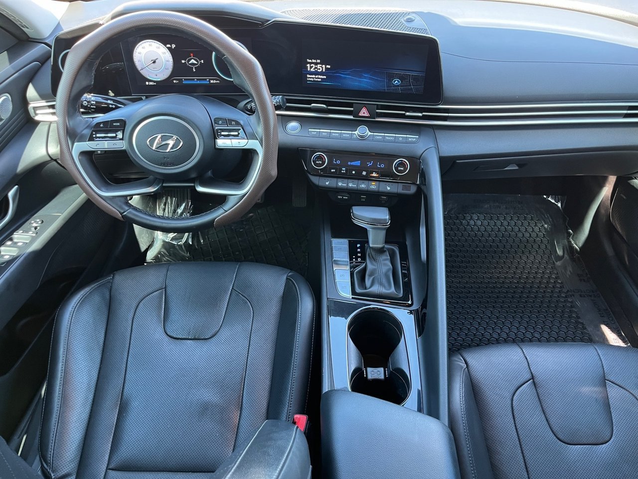 Used 2023 Hyundai Elantra Limited w/ Cargo Package FWD image 12