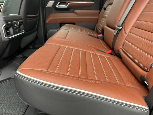 Used 2025 GMC Sierra 2500 Denali Ultimate image 21