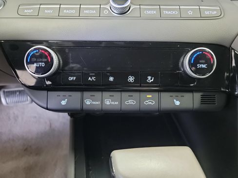 Used 2023 Hyundai Elantra SEL w/ Convenience Package FWD image 21